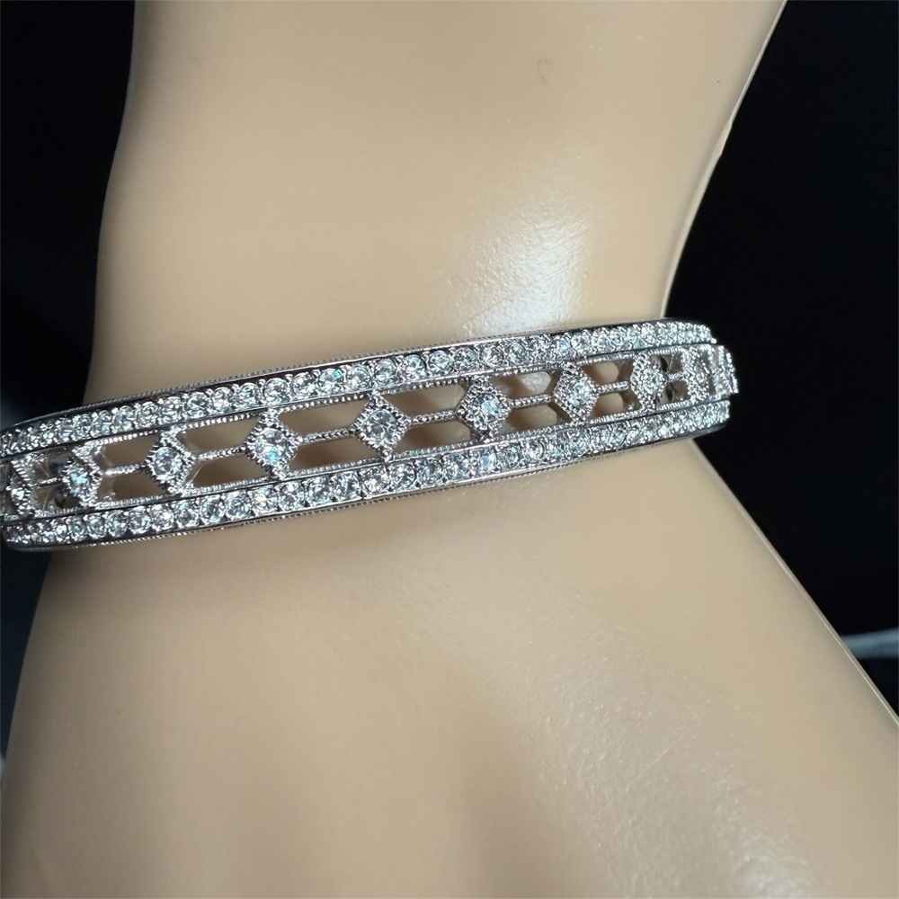 Nadri Silver Tone Crystal Hinged Bangle Bracelet Art Deco Openwork Pavé - Picture 15 of 16
